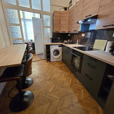 Belvarosi Apartman *