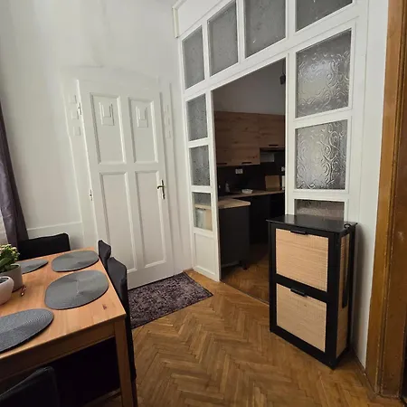 Belvarosi Apartman *